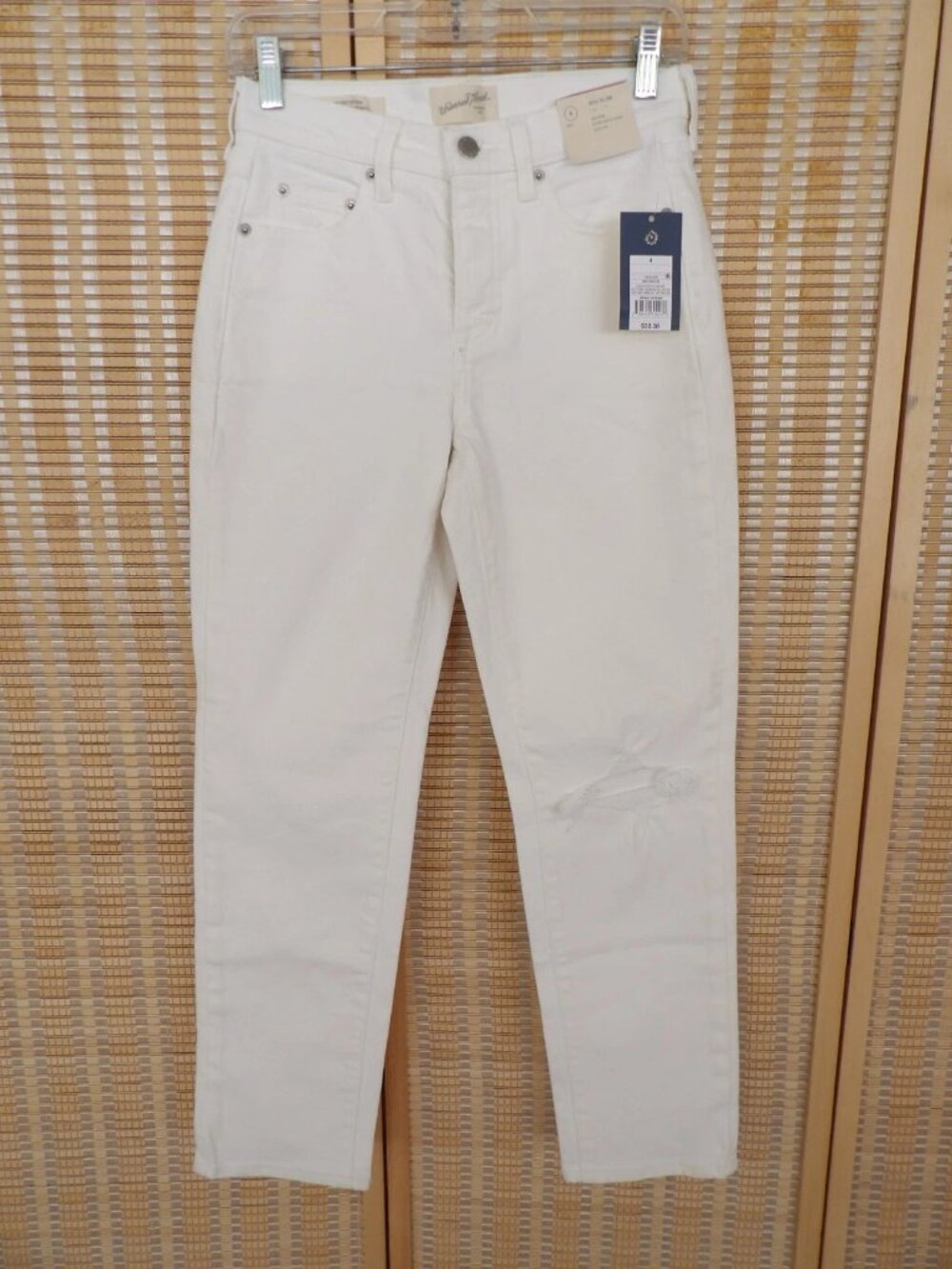Women's Universal Thread Mid-Rise 80's Slim Size 4 Comfort Stretch Denim Jeans